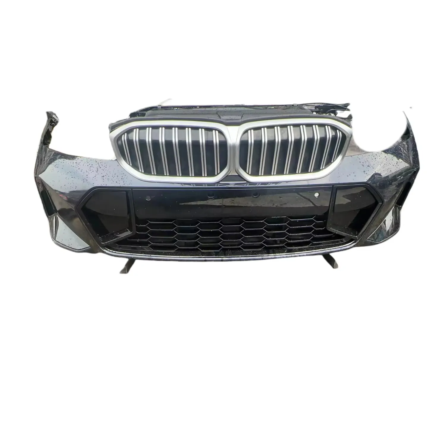 Applicable to electronic fan hood of net radiator in front bumper assembly of bm w 3Series G20 G28 i3 M3 front nozzle assembly.