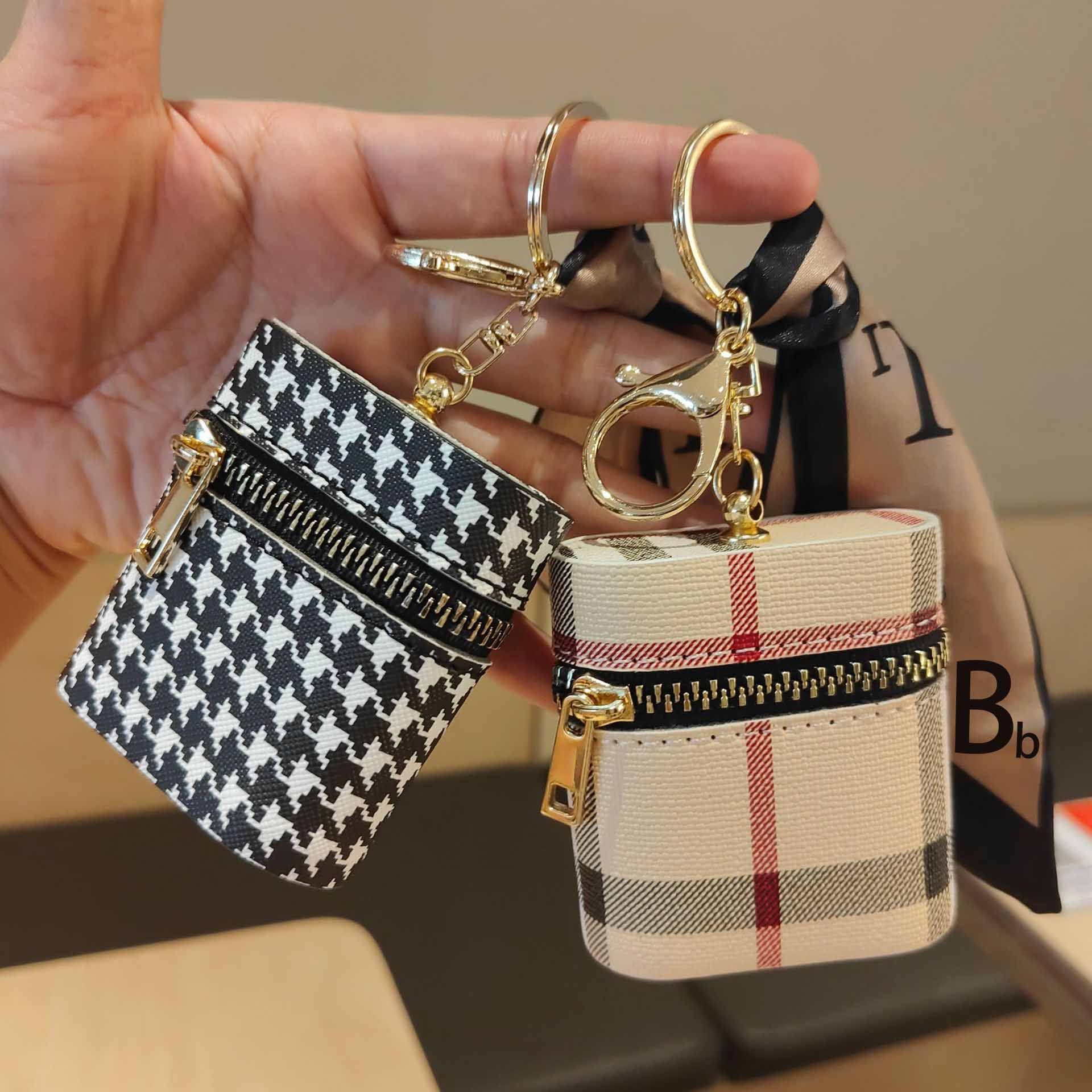 New Designer Luxury Handbag Mini Handbag Car Keychain Mini Coin Purse Headphone Bag Charm For Airpods Bag Accessories For Women