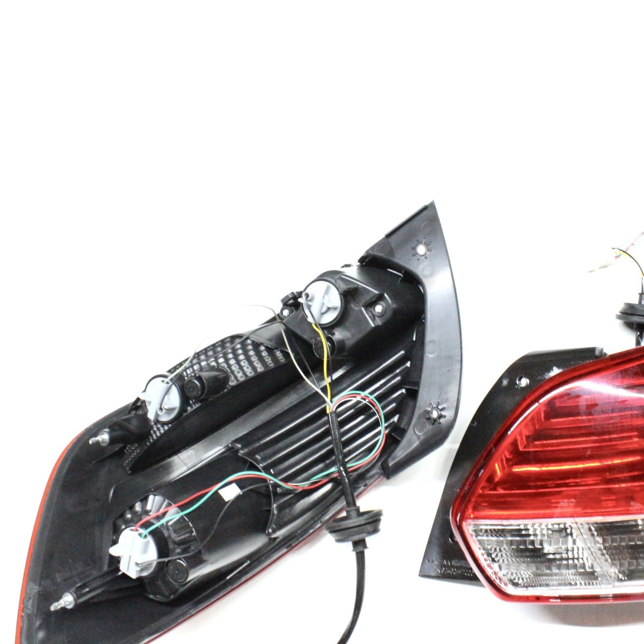 Car Automobile tail lamp OE 92401-H7000 92402-H7000 Taillight Assembly Car Taillight For Pegas