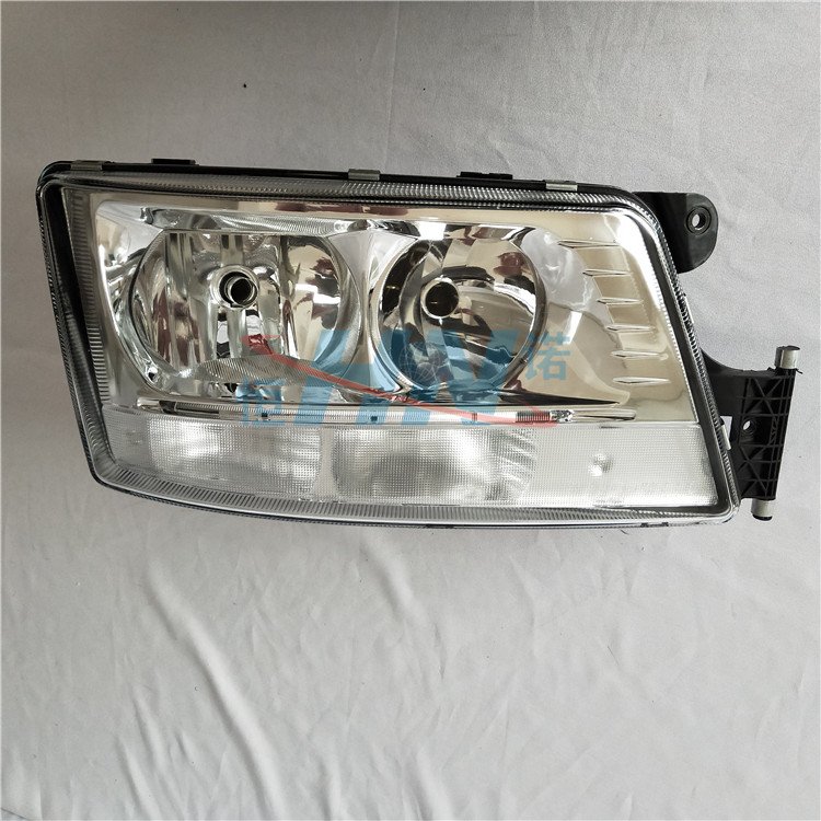 Truck Accessories head light 81251016585/81251016586 Truck spare parts Head Lamps For Man TGX TGS