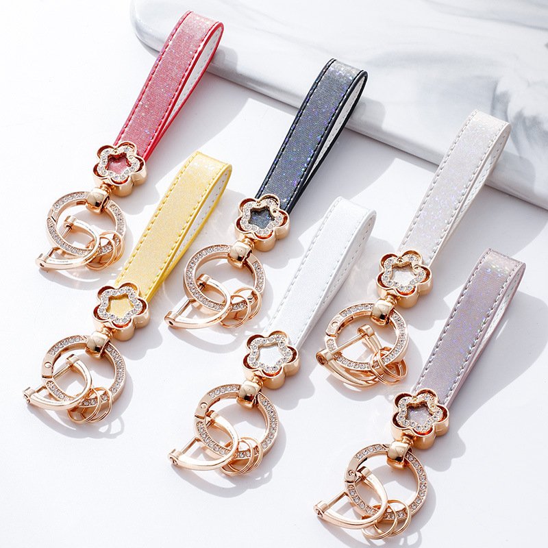 Car keychain Leather home key tram lanyard accessories Cute wind girl Metal car key clasp