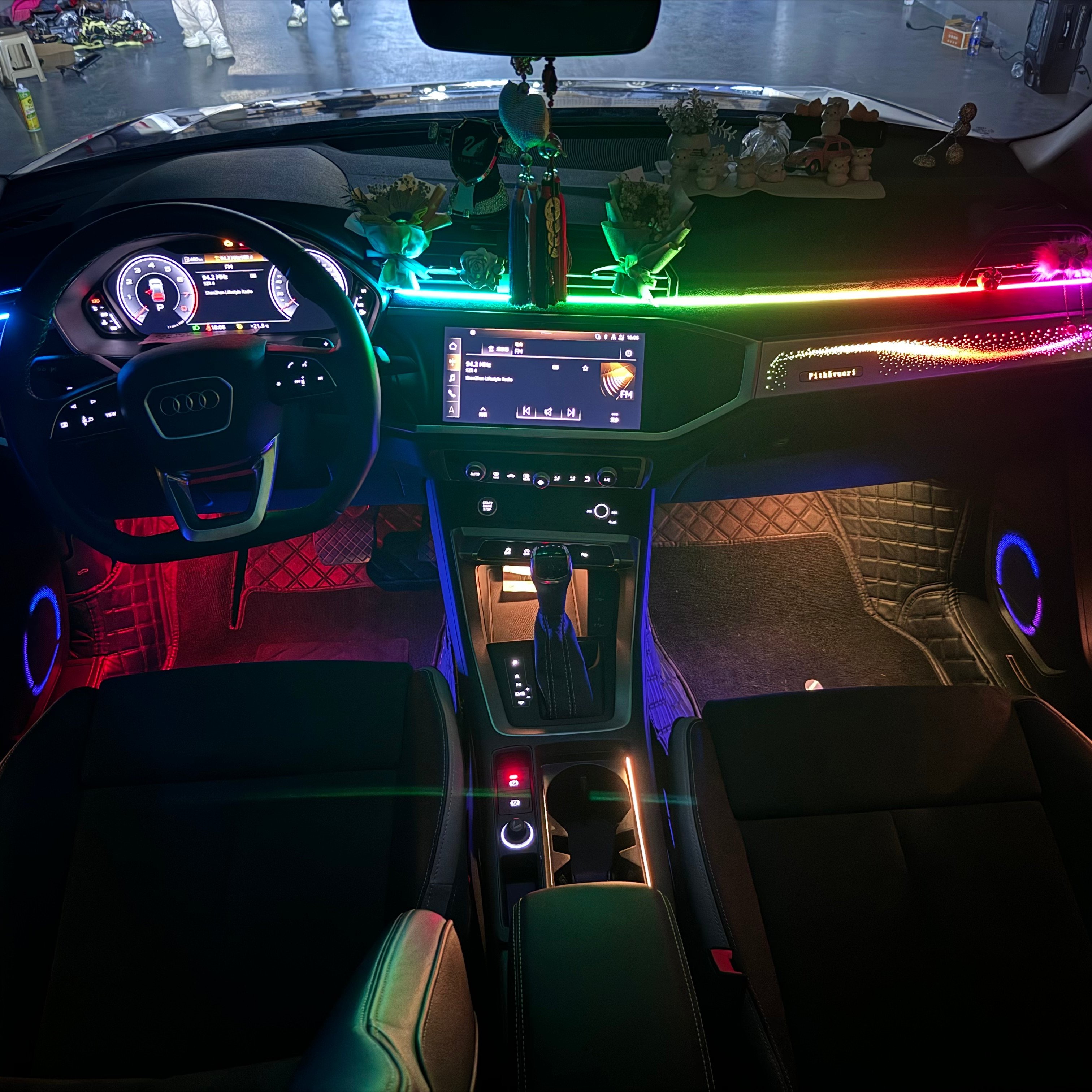 New Car LED Ambient Light with Mobile Control for Multiple Colors Car Interior Lighting Accessories Suitable for 19-24 Audi Q3