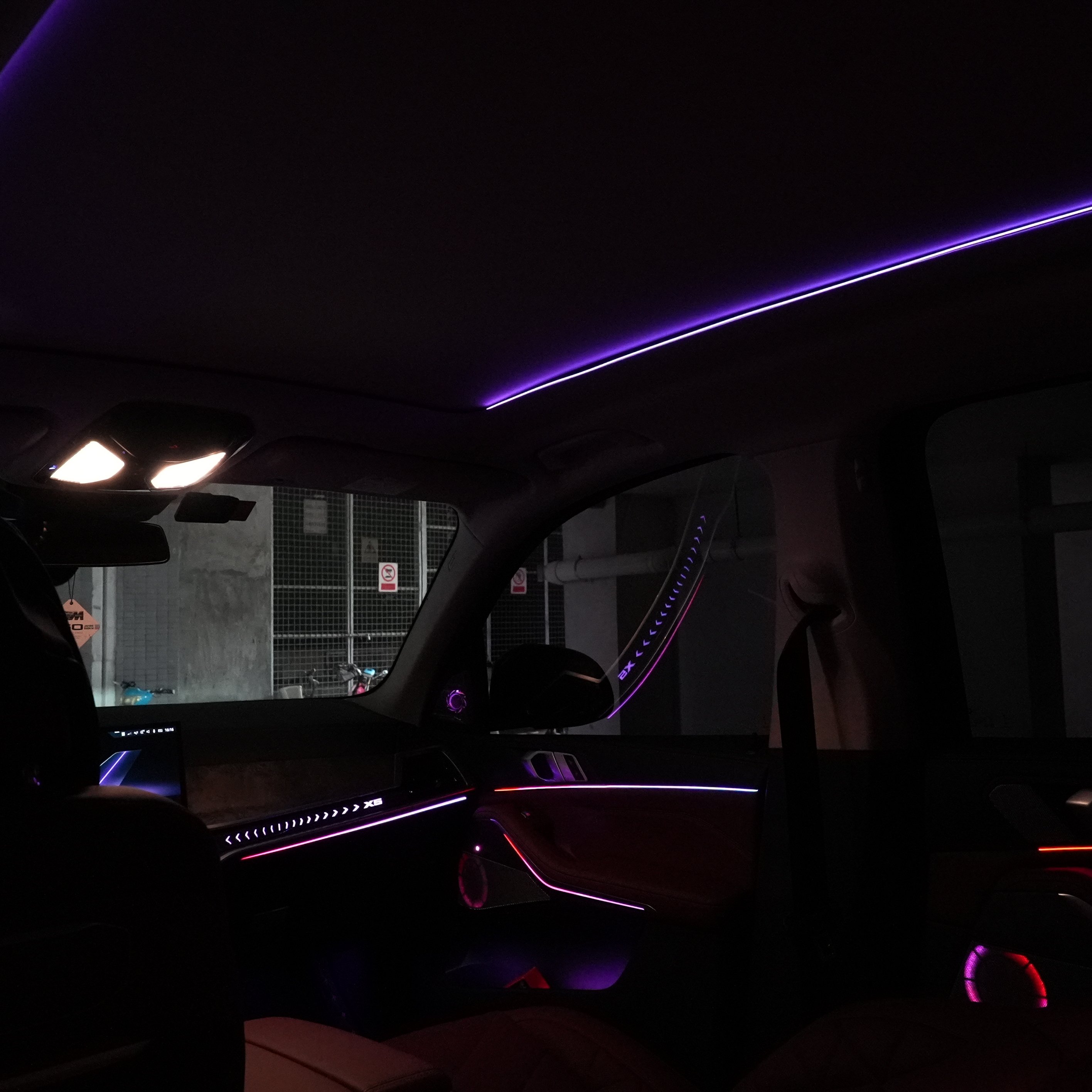 Car Ambient Light with Mobile Control for Multiple Colors New Car Interior Lighting Accessories Suitable for 14-18 BMW X5 / X6