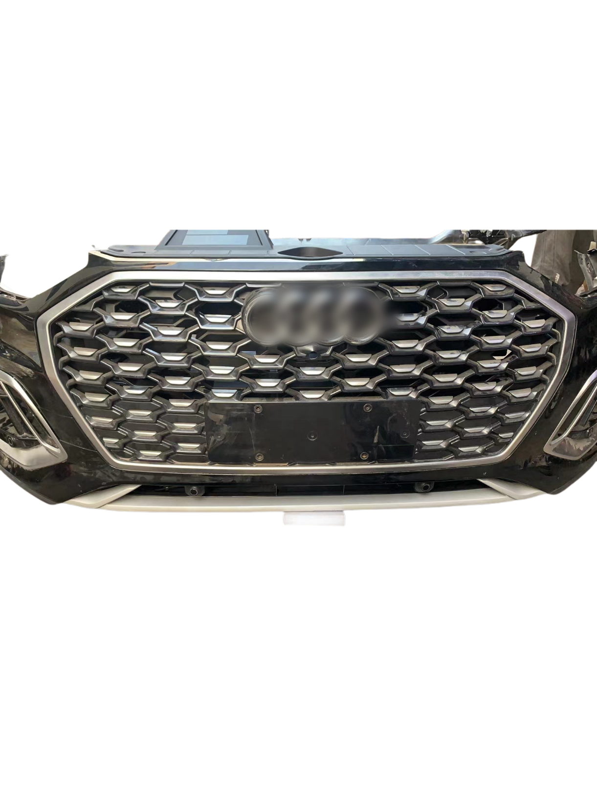 Suitable for Audi Q5Q7Q3 plastic front bumper assembly front nozzle assembly body kit to replace Audi car panel.