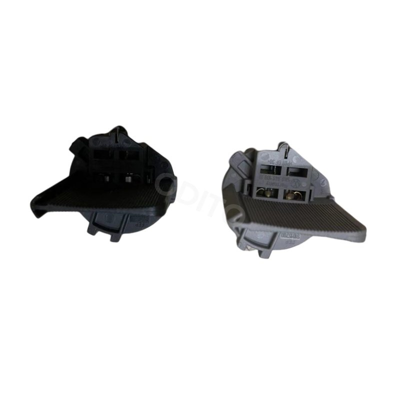 ODITO High Quality Automotive accessory 5K0941109 for the Volkswagen Golf Passat Tiguan automotive headlight bulb socket adapter
