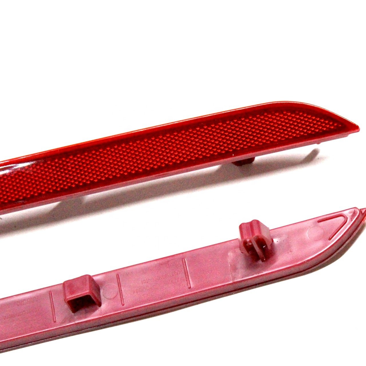 Left Right red Rear bumper reflector Rear Bumper Accessories Car Reflector for Great Wall POER
