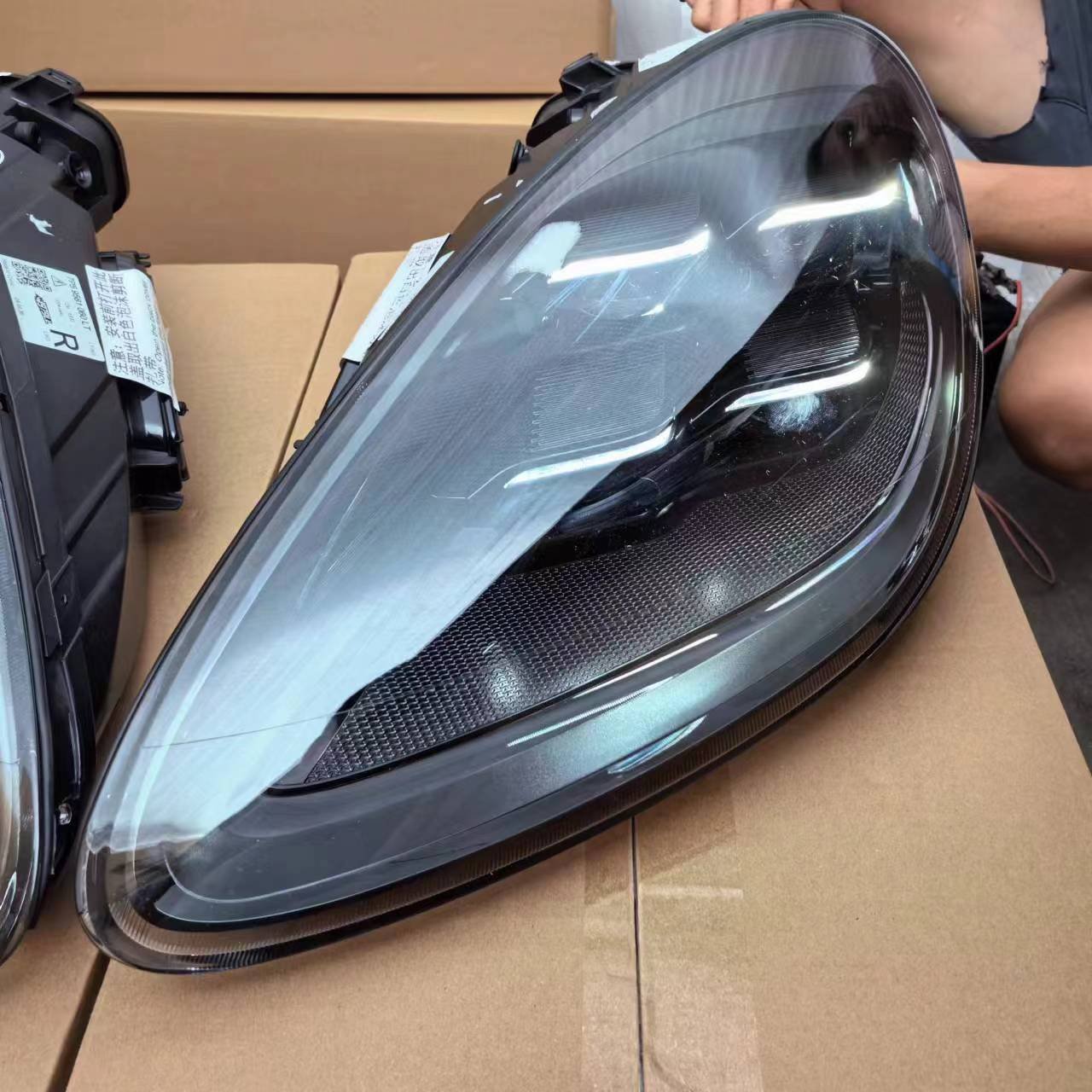 for porsche Cayenne 2011~2014 year Matrix front headlights Direct replacement of non-destructive installation led headlights
