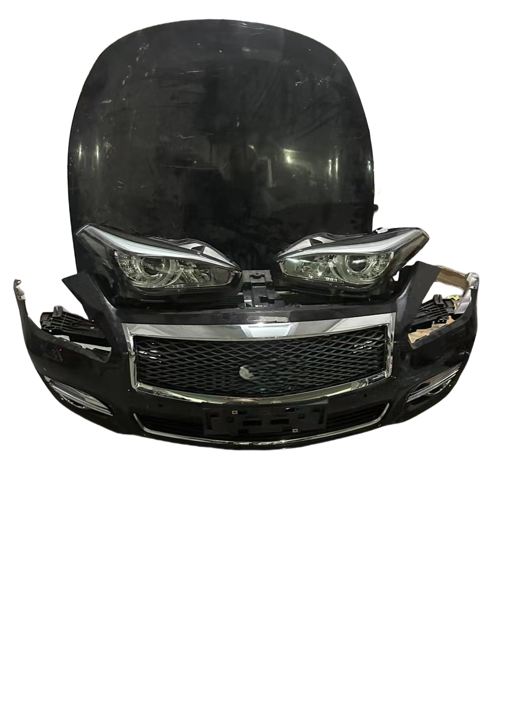 Suitable for INFINITI QX80QX70 QX60 Q70 plastic front bumper assembly front mouth assembly original car replacement front bumper