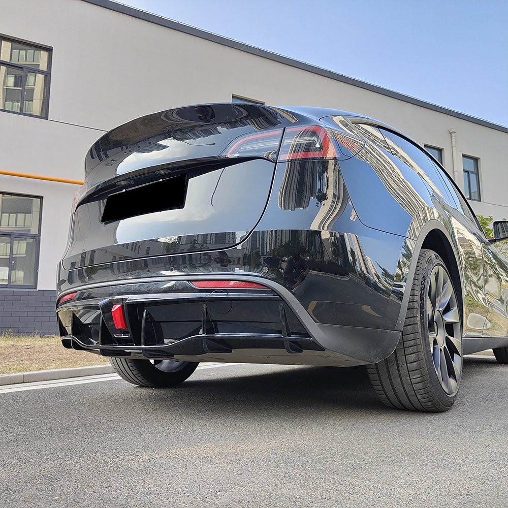 Car Accessories Car Rear Lips Light Auto Rear Bumper Diffuser With LED Light For Tesla Model Y