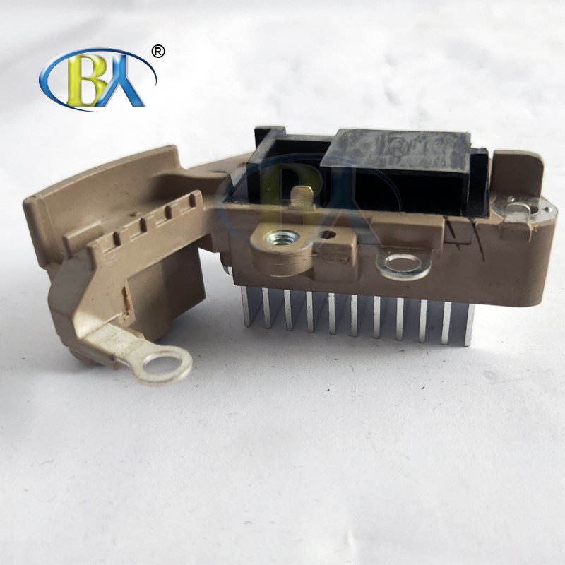 MITSUBISHI Alternator Valtage Regulator Replace for Denso Type 126000-0060 MD604589 IN254 VR-H2005-39 for DAIHATSU KUBOTA TOYOTA
