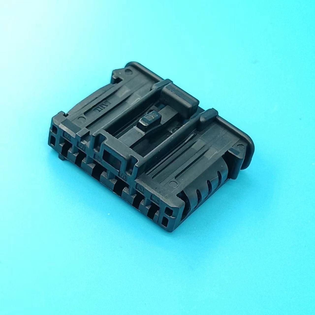 6 Pin Car Rear Taillight Light Connector Auto Lamp Sockets Starter 98825-1061 98821-1061 6 Way Auto Connector