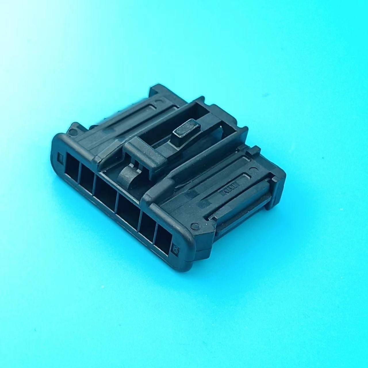 6 Pin Car Rear Taillight Light Connector Auto Lamp Sockets Starter 98825-1061 98821-1061 6 Way Auto Connector