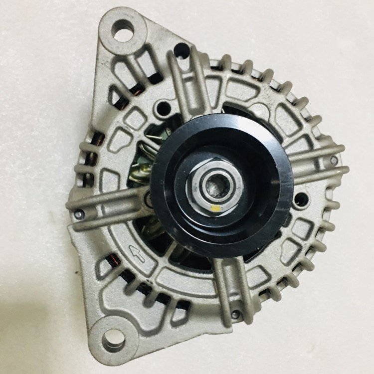 24V 90A SEG Original Alternators 0124655005 1986A00966 for Iveco Eurocargo I-III Diesel Engine Alternators 4892320 2995978