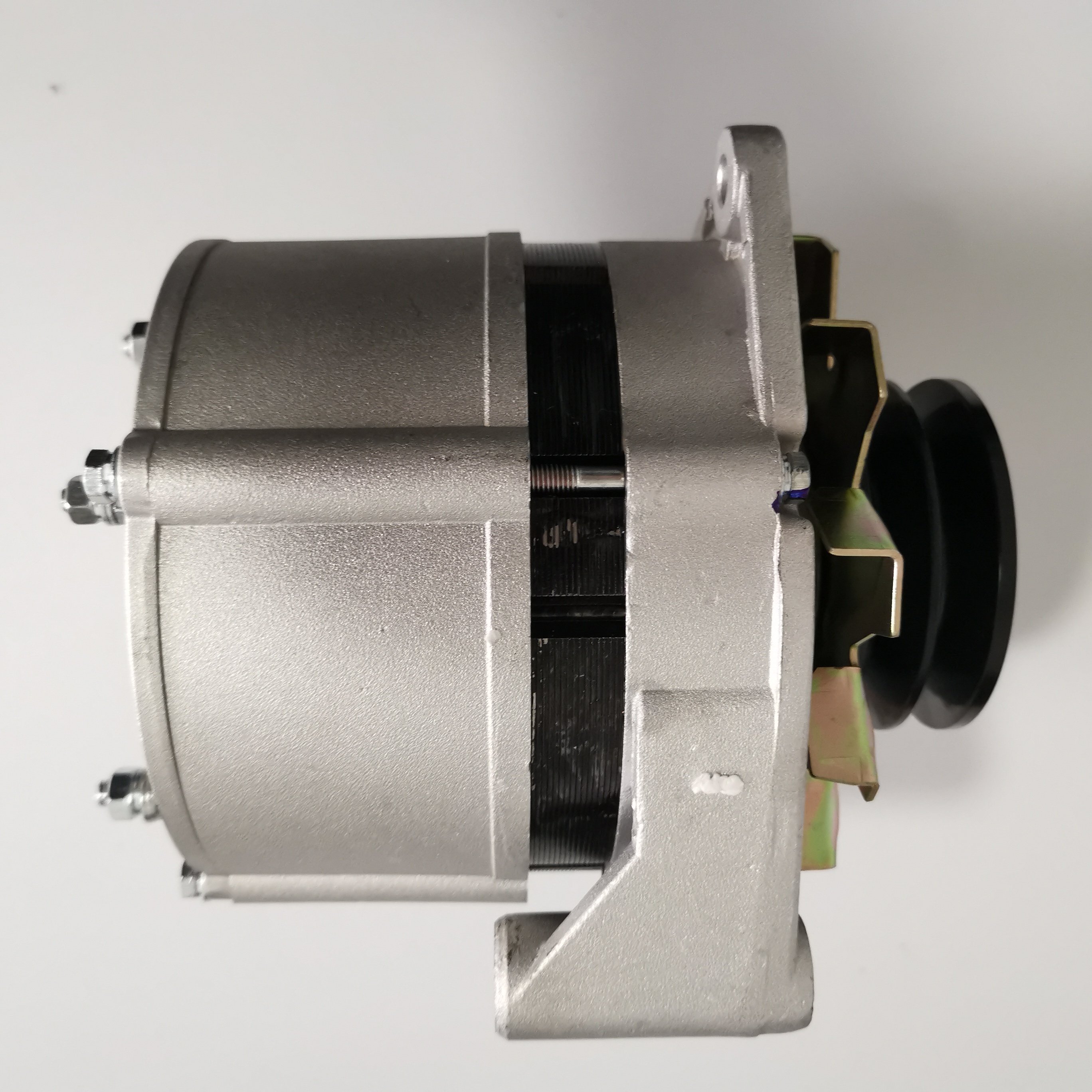 13031590 Supply High-quality Original Factory Supporting Weichai 226B Engine Marine Engine Special Alternator 28V 35A 2PK AV10