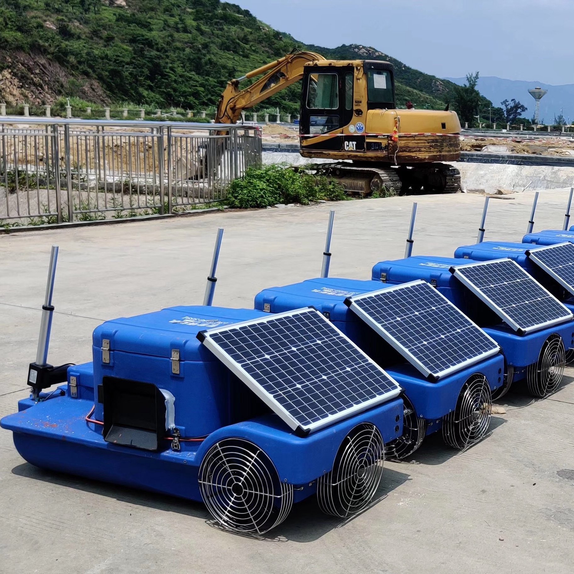 Shrimp Crab and Fish Pond Automatic High-speed Feeder Solar Timed Quantitative Shrimp Pond New Feeding Machine