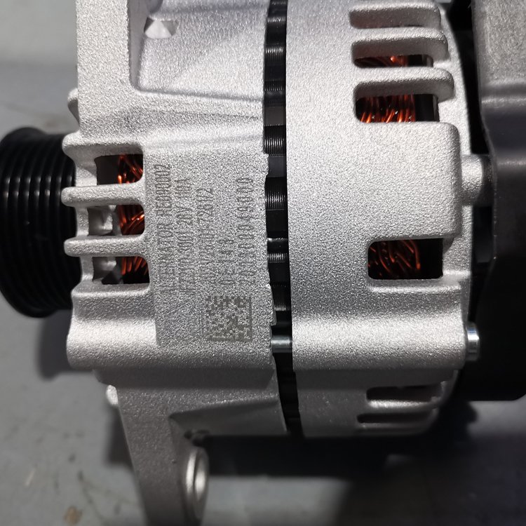 Heavy Truck Man MC11 Alternator JFZ2110-3001/202V-26101-7281 202V-26101-7281/28V8110A/8PK