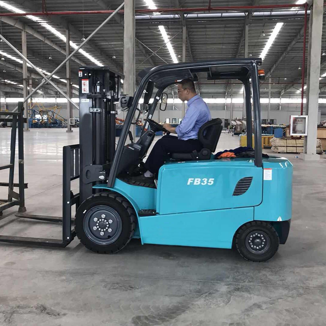 Well Performance 3ton Battery Electric Forklift with 4.5m Lifting Height, 3stage Full Free Mast