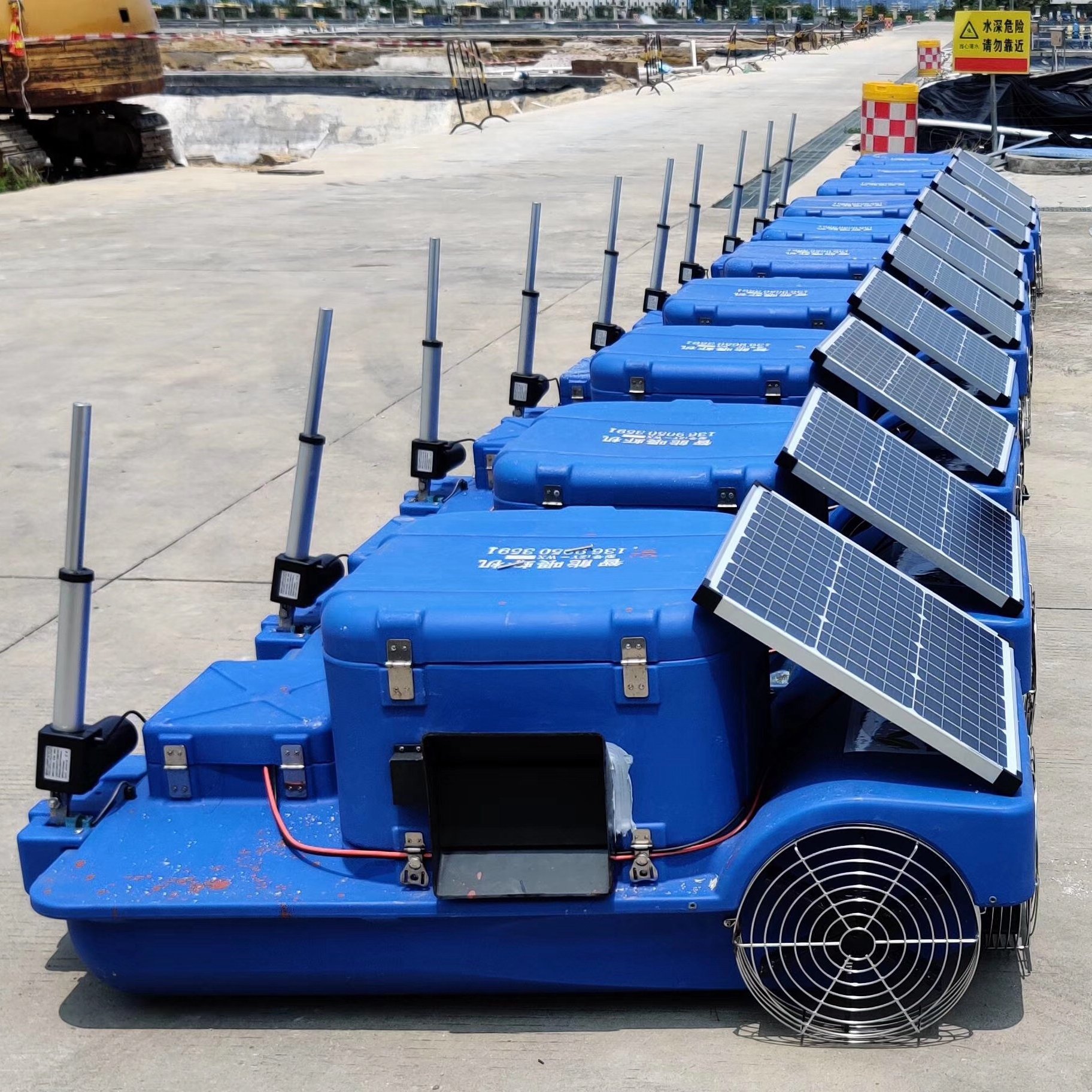 Automatic Model Solar Power Shrimp Feeder Fish Feeder Pond Auto Feeder for Fish Farming