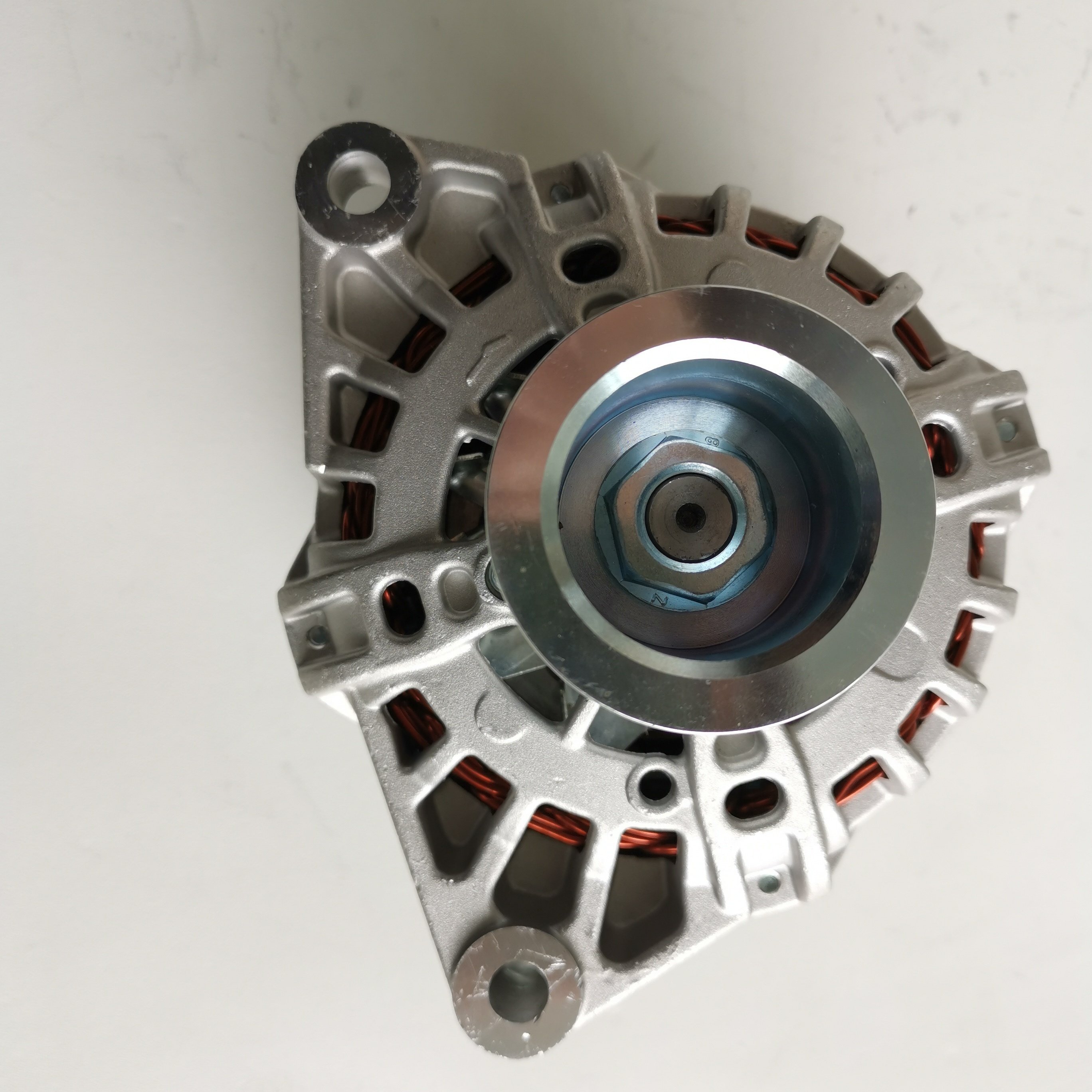 WEICHAI WP10 Alternator 1002024313/AViHP2080A3/28V/10PK/80A/612600091064/612600090832/612600090805/1001063258 Hot Selling