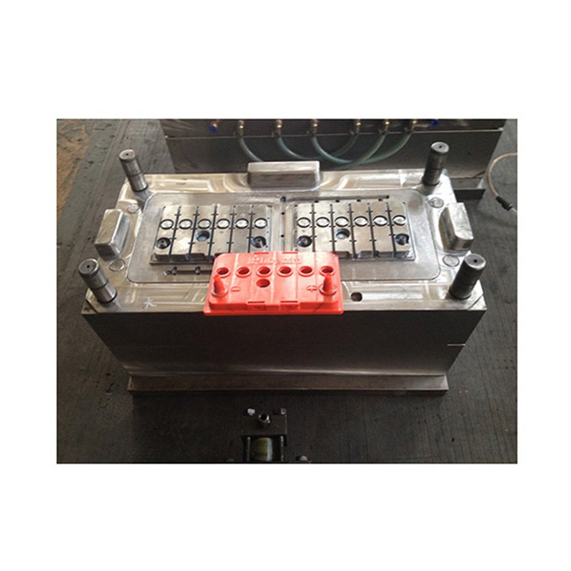 Cold Runner 16 Cavity 718 Steel Good Quality Customized Fully Automatic Auto Car Injection Plastic Battery Case Vent Plug Mold