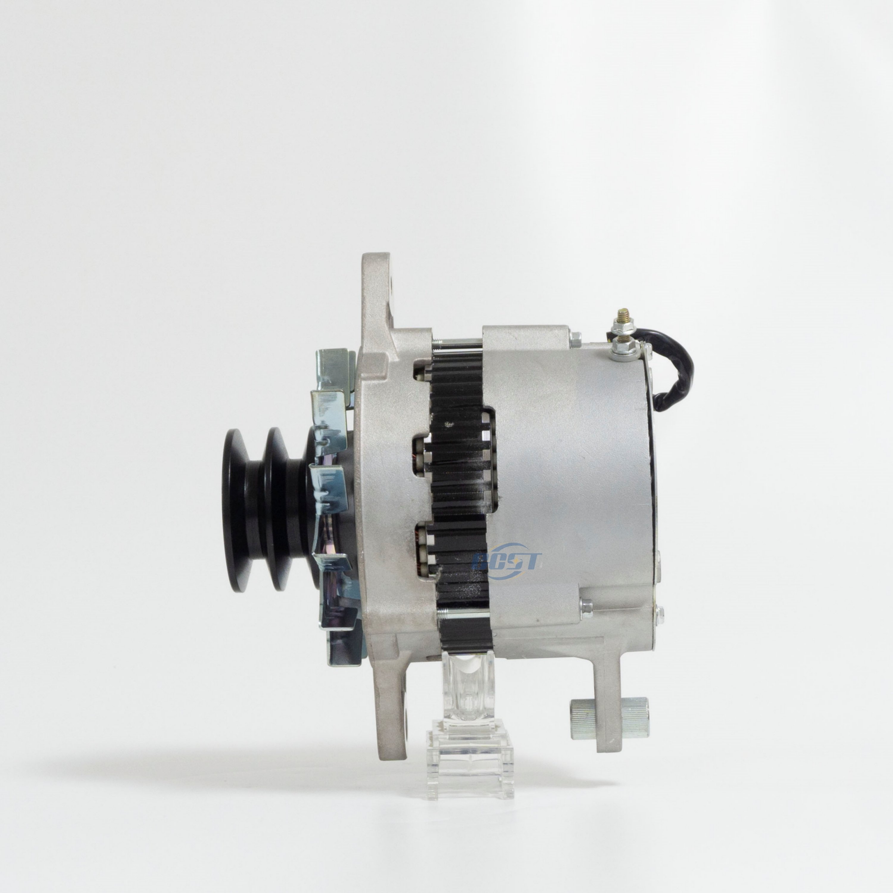 24V 40A Car Alternator for Nissan Diesel RF8 FE6 RG8 2310097507 021425076 02011022910 ALW8617BS ALW8617LP ALW8617SK ALW9617BS