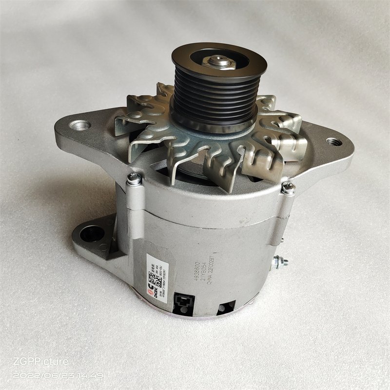 Wholesale Construction Machinery Engine Parts 6BT 4BT Diesel Engine Parts 4938600 Alternator 24V 70A