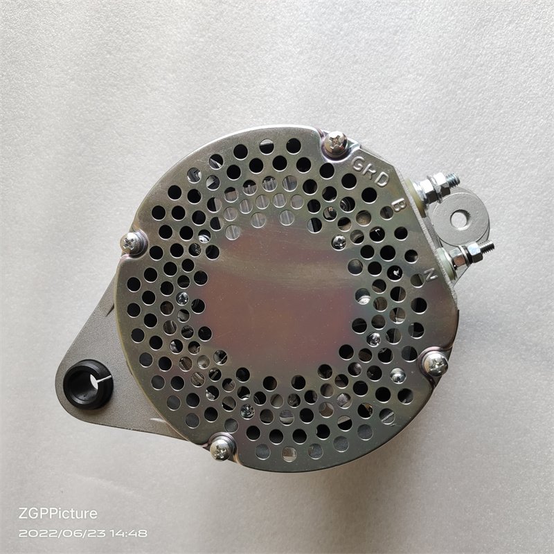 Wholesale Construction Machinery Engine Parts 6BT 4BT Diesel Engine Parts 4938600 Alternator 24V 70A