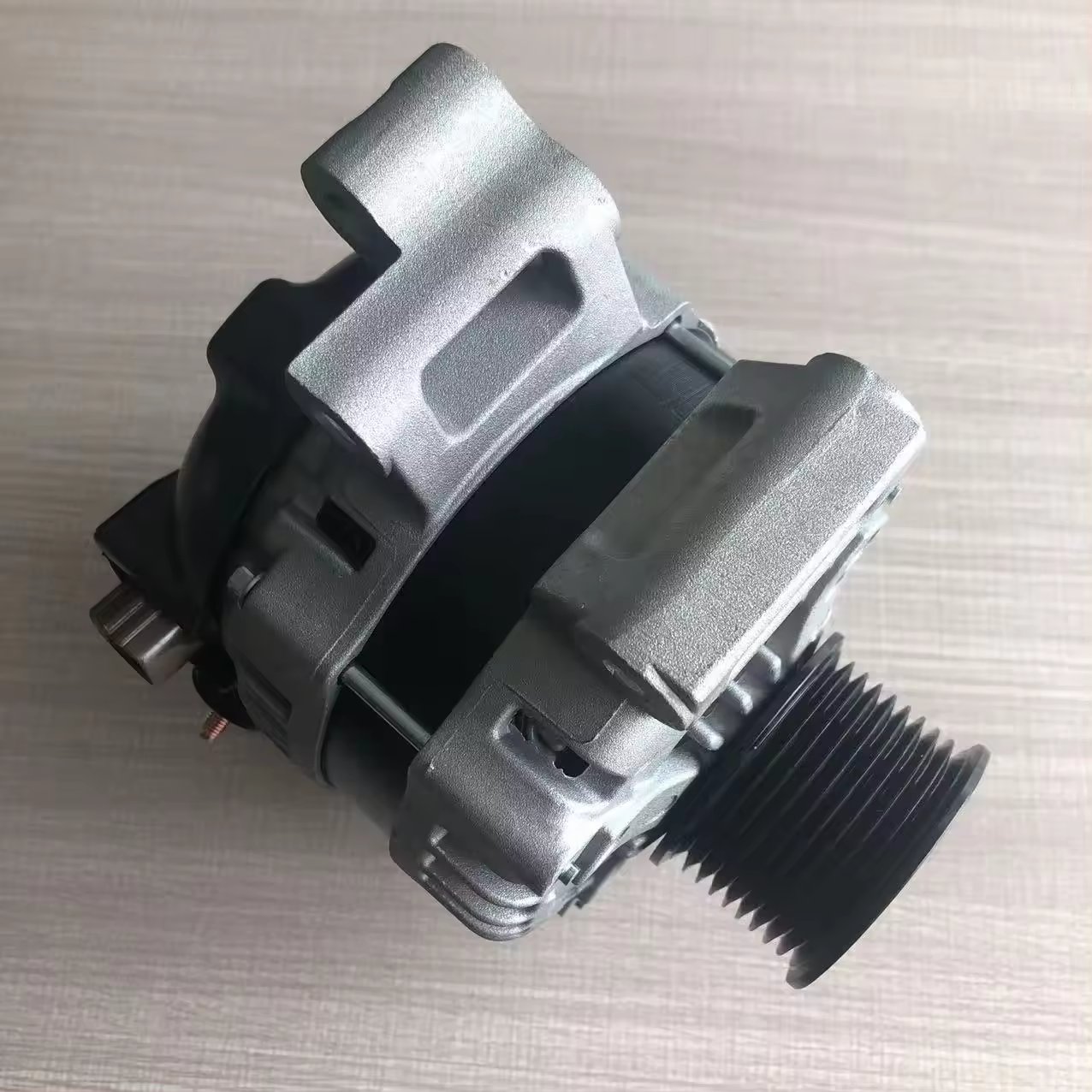 Wholesale New for for Land Cruiser 1VD Alternator Starter 27060-51010 for Vehicle Replacement and Maintenance
