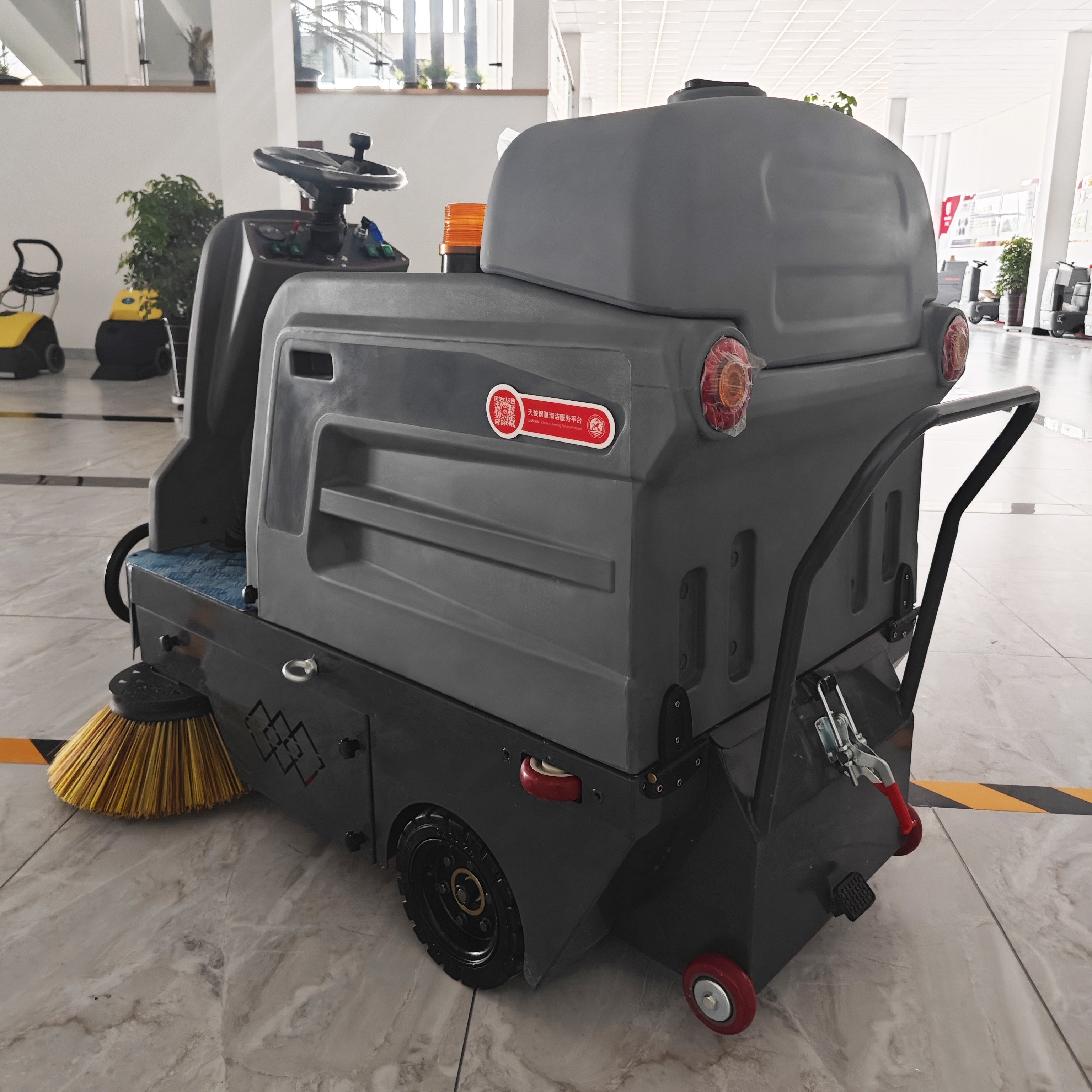 CleanHorse M3 Plastic Metal Drive Auto Automatic Electric Sit-down Sweeper Machine