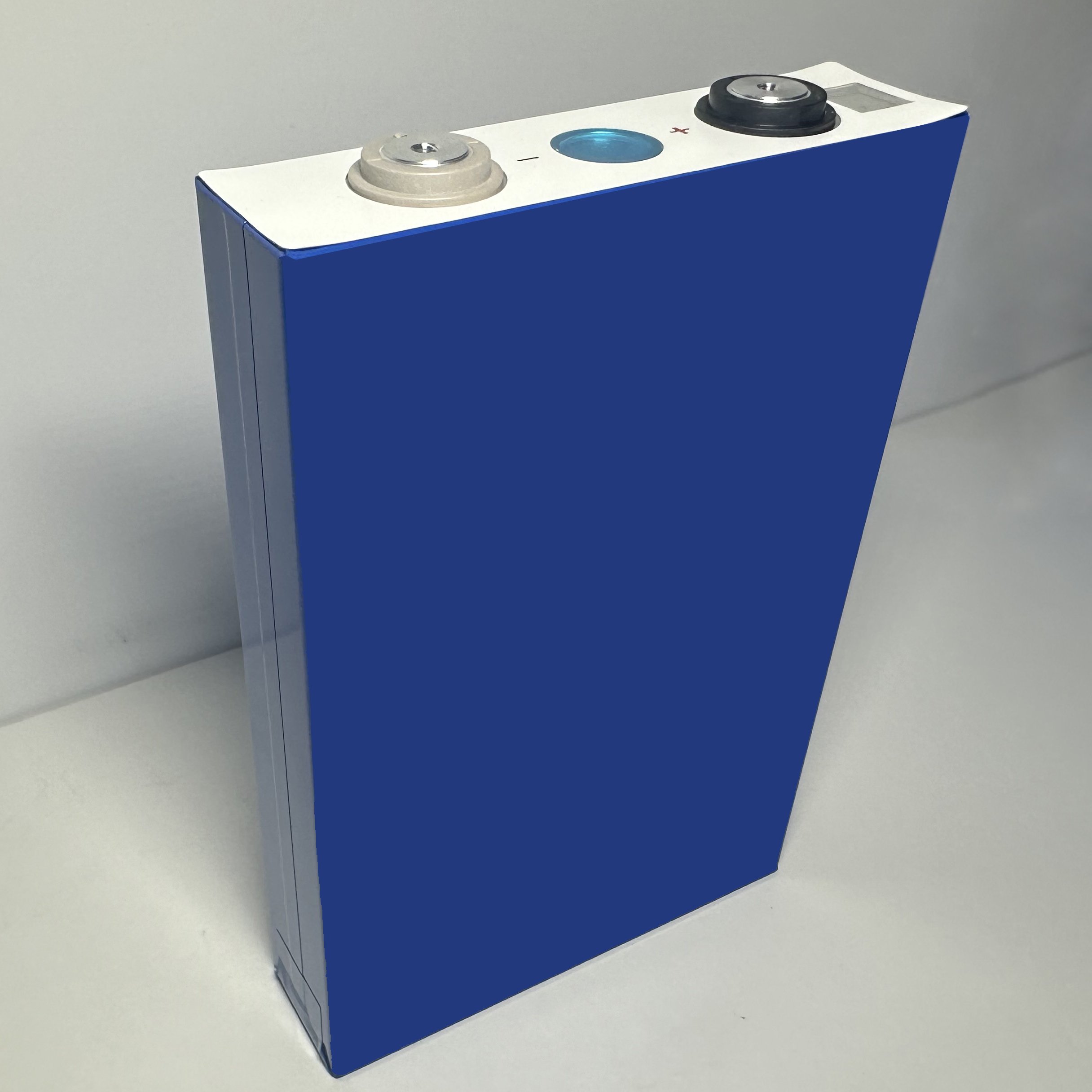 12V 24V 105Ah 210Ah ...Rechargeable Lithium Iron Batteries LiFePO4 Lithium Battery Pack for Auto Batteries