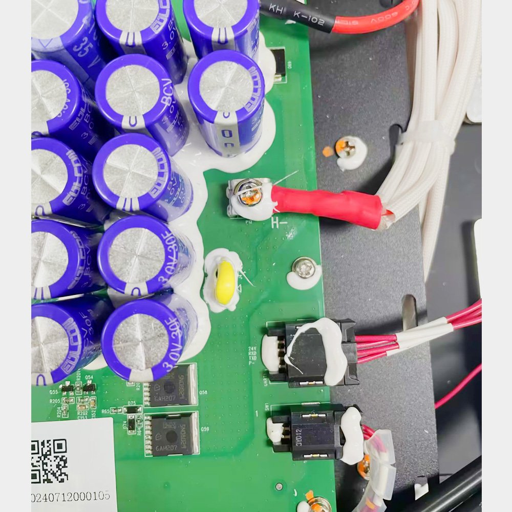 24V 150Ah Truck Starter Battery LiFePO4 3600KWh with Auto Aerosol Fire Distinguishes and GPS Bluetooth