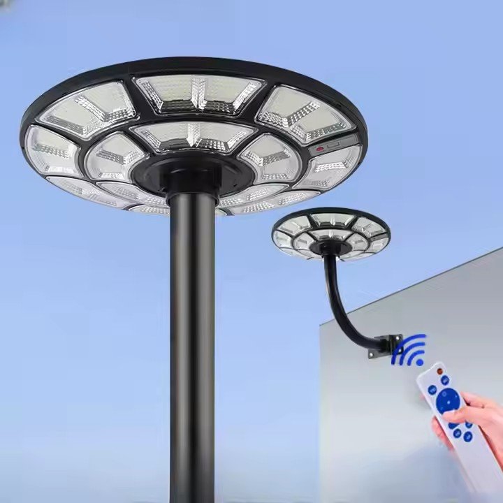 Wholesale High Efficiency Solar Power Garden Flagpole Lamp Round All in One Integrated Outdoor UFO Solar Light