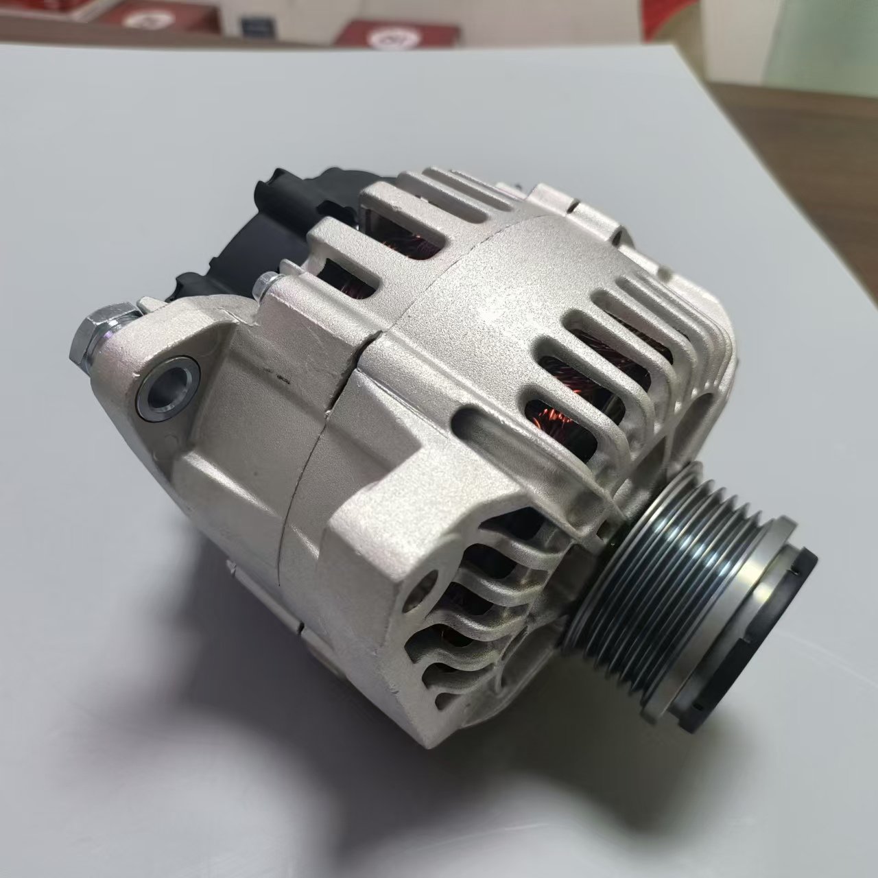 12V 110A Car Alternator 0986CR0143 37300-25301 37300-25310 37300-25400 37300-2G100 37300-3E160 for Hyundai Tucson