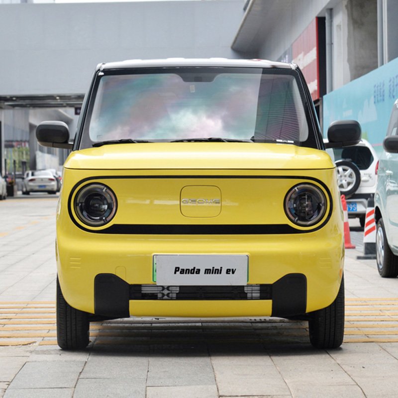 The Hottest 120km 200km Range 2WD 4seats Mini EV GEELY Panda Mini 2023 2024 Cheap Mini Electric Car for Sale in China