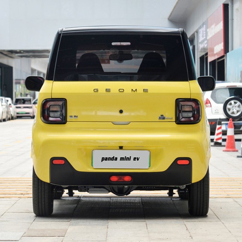 The Hottest 120km 200km Range 2WD 4seats Mini EV GEELY Panda Mini 2023 2024 Cheap Mini Electric Car for Sale in China