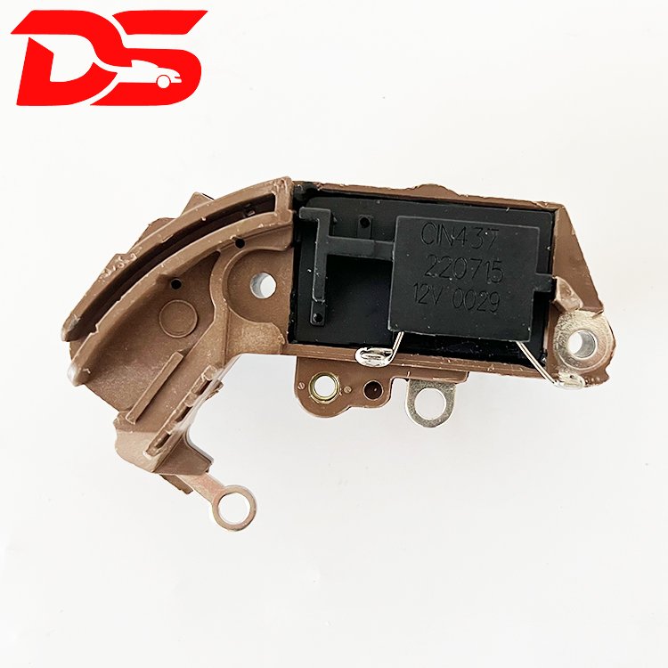 12V Alternator Voltage Regulator Den-so 27700-50030 To-yo-ta Mobiletron VR-H2005-46A