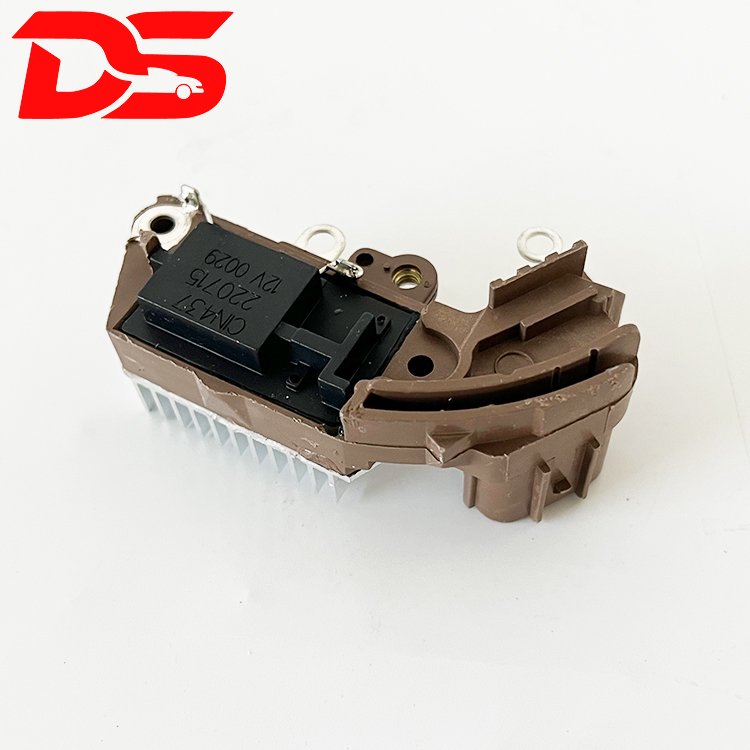 12V Alternator Voltage Regulator Den-so 27700-50030 To-yo-ta Mobiletron VR-H2005-46A