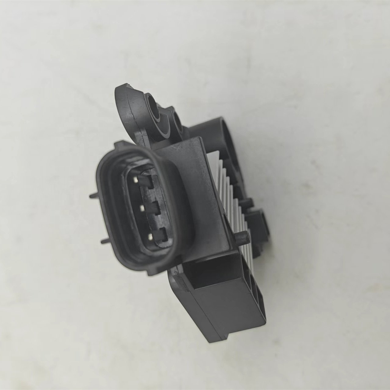 Original Quality Auto Electrical Systems Voltage Regulator Alternator 37370-2B300 for Hyundai Kia Cars 373702B300