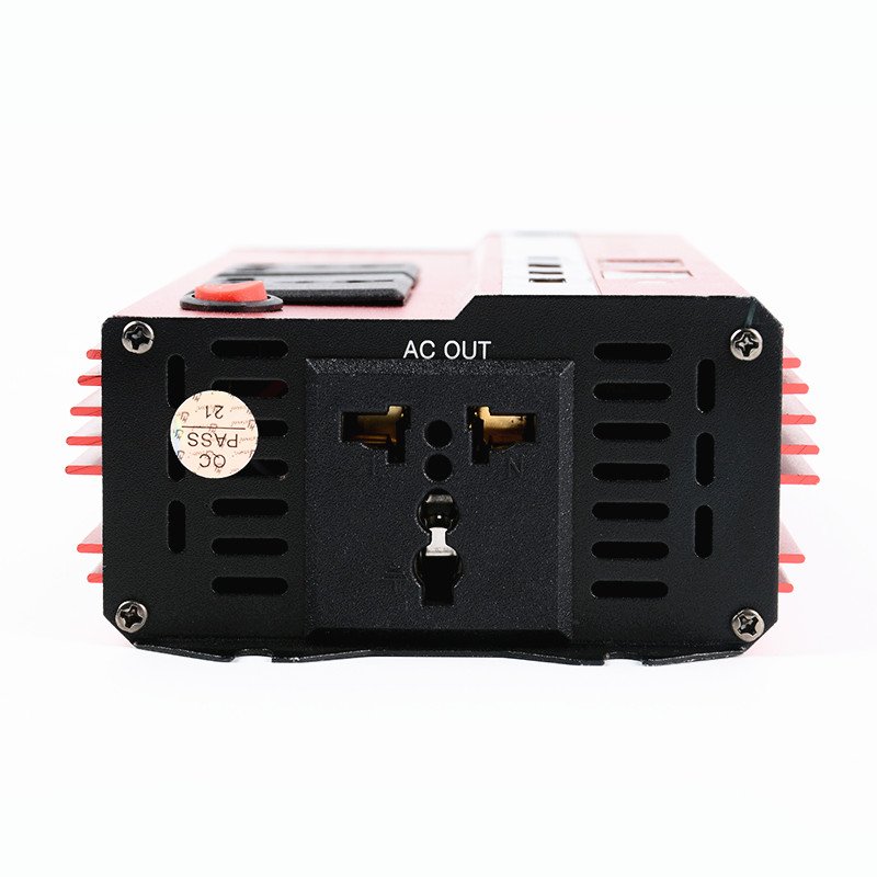 Inverter Digital Display 4-port USB Charging Car Inverter 1600W Inverter DC12v to Ac220V