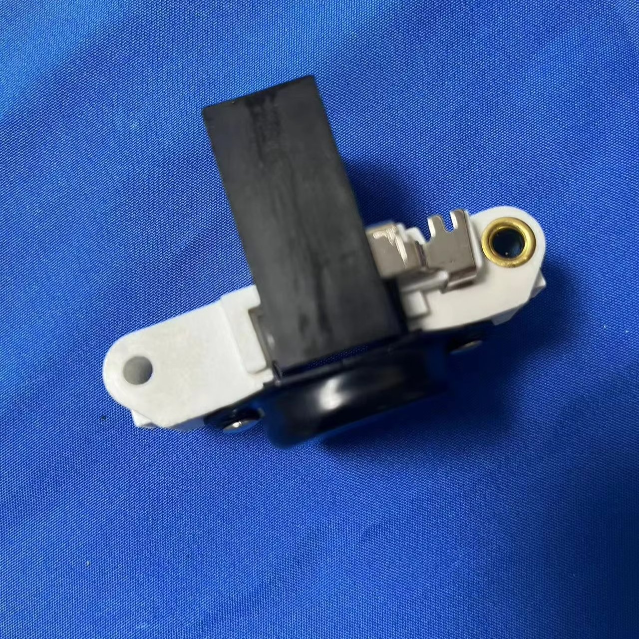 Car 12v Voltage Alternator Regulator for BMW E36 12311432964 12311702927 12311713491 1197311506 1197311516 1197311536 1197311545