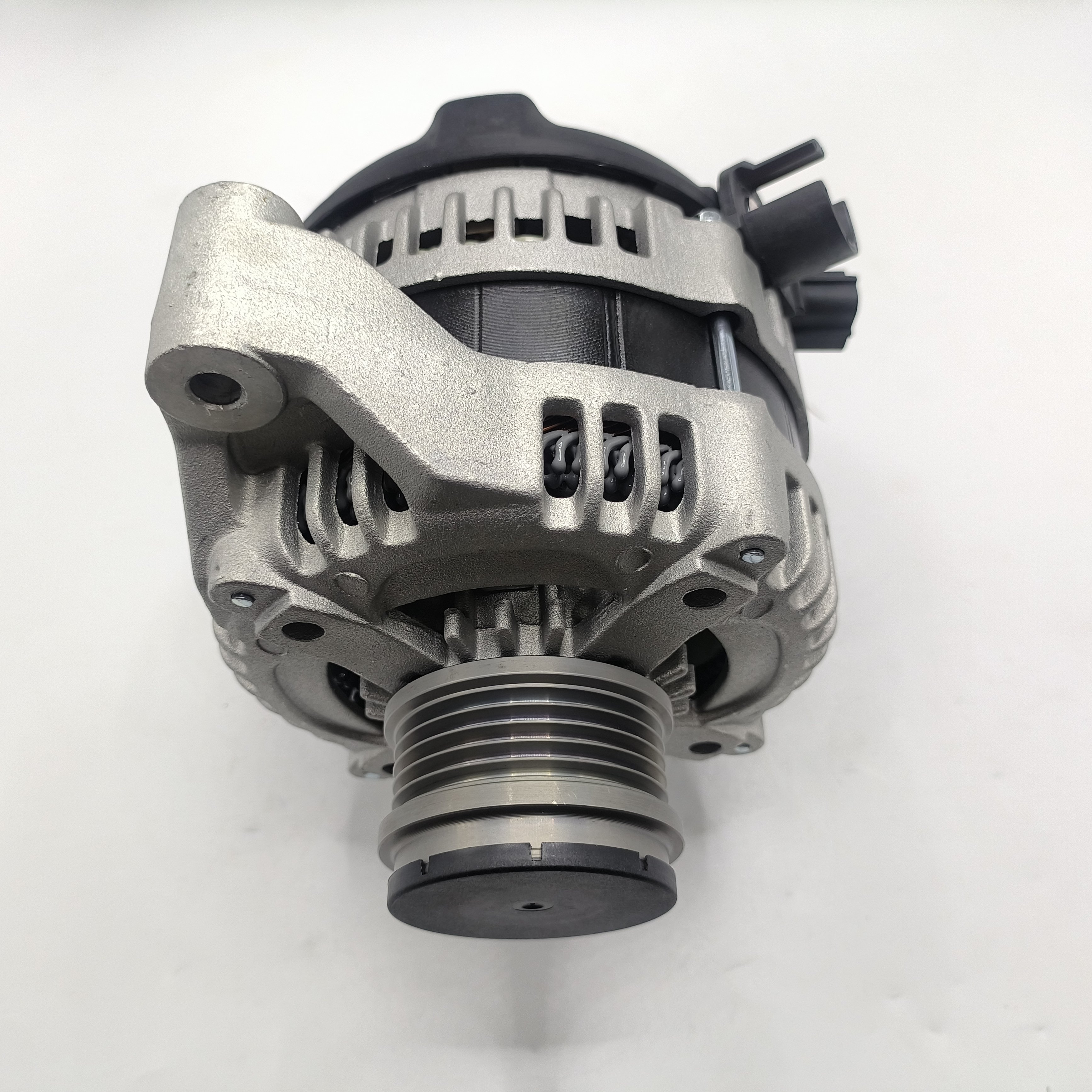 Popular Selling 12V 150A Car Alternator 30667103 30737529 Automobile Generator Car Alternator for volvo S40 II 04-12