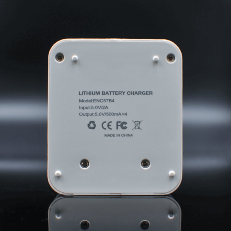 High Quality USB Type-C Battery Rechargeable AA and AAA Battery Charger Universal 4 Slot 1.5v Smart Rechargeable Battery Charger