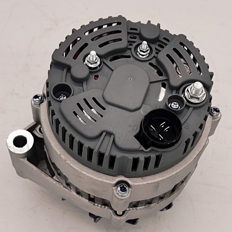 HOWO A7 Truck Engine Spare Parts Alternator for Howo Truck VG1560090012