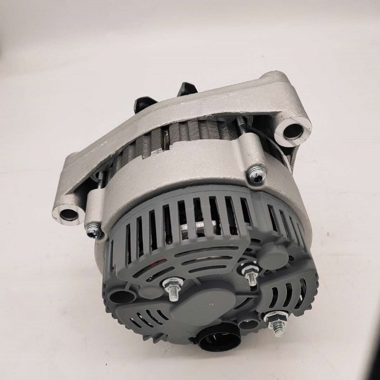HOWO A7 Truck Engine Spare Parts Alternator for Howo Truck VG1560090012