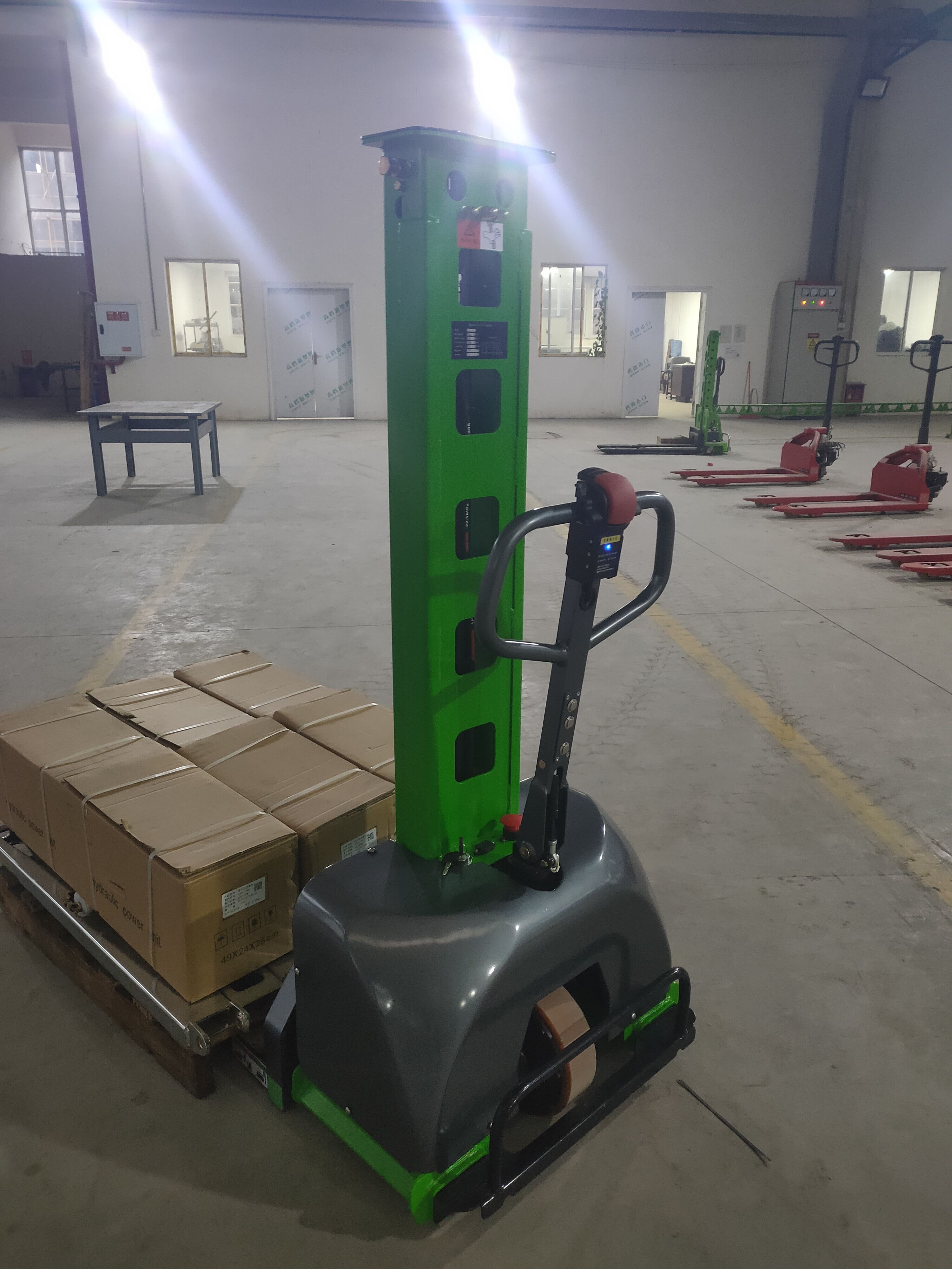 500Kg 1000kg Van Self -Loading Semi Electric Stacker Portable Auto Lift Self Loading Pallet Forklift with Lithium Battery