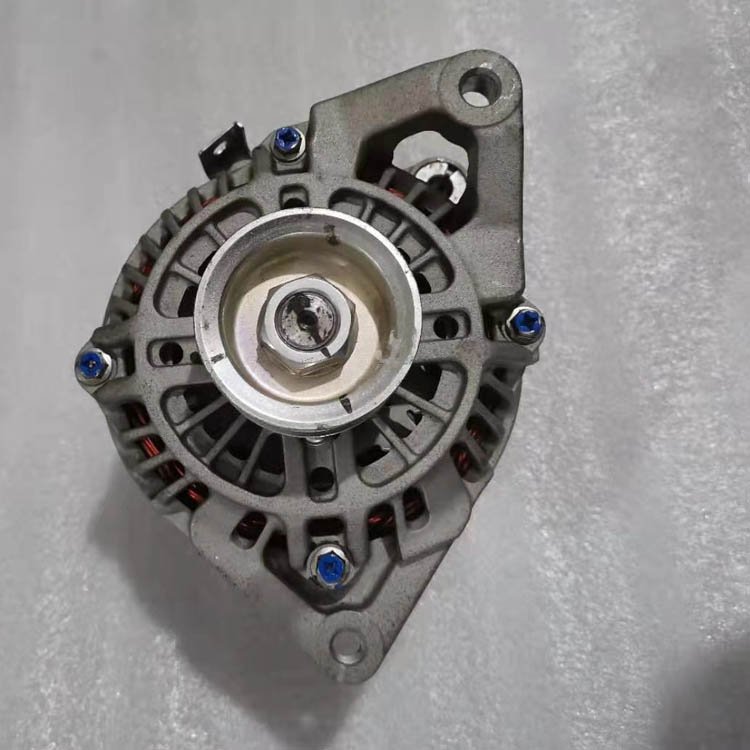 New Auto Alternator Small Alternator for Japanese Cars M3 2004 Years OEM Z601-18-300