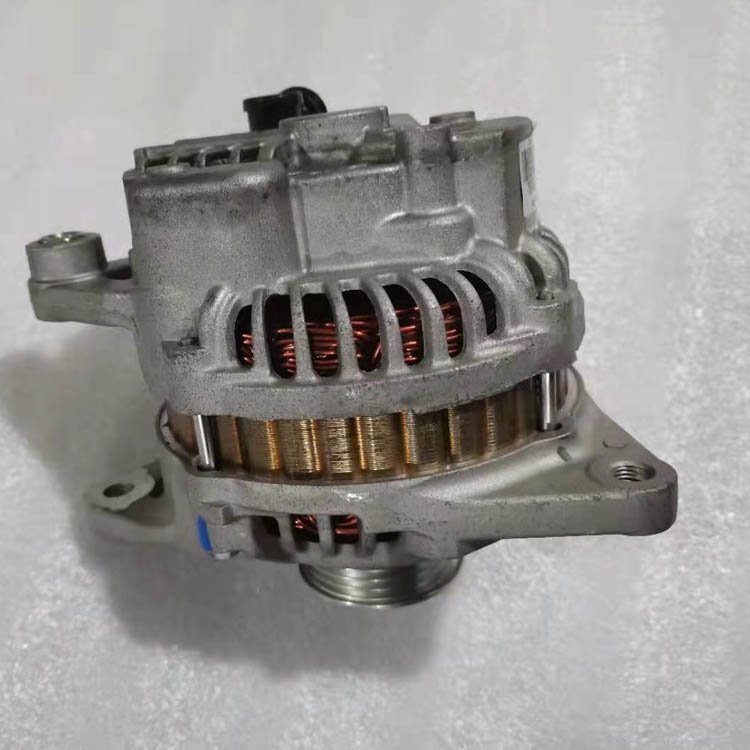 New Auto Alternator Small Alternator for Japanese Cars M3 2004 Years OEM Z601-18-300