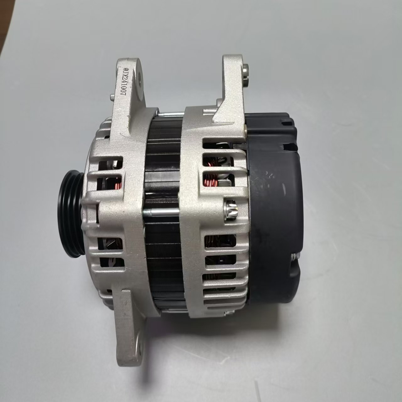 12V 90A Car Alternator 37300-23720 37300-22600 37300-22650 37300-23620 0986080790 37300-26000 for Hyundai County