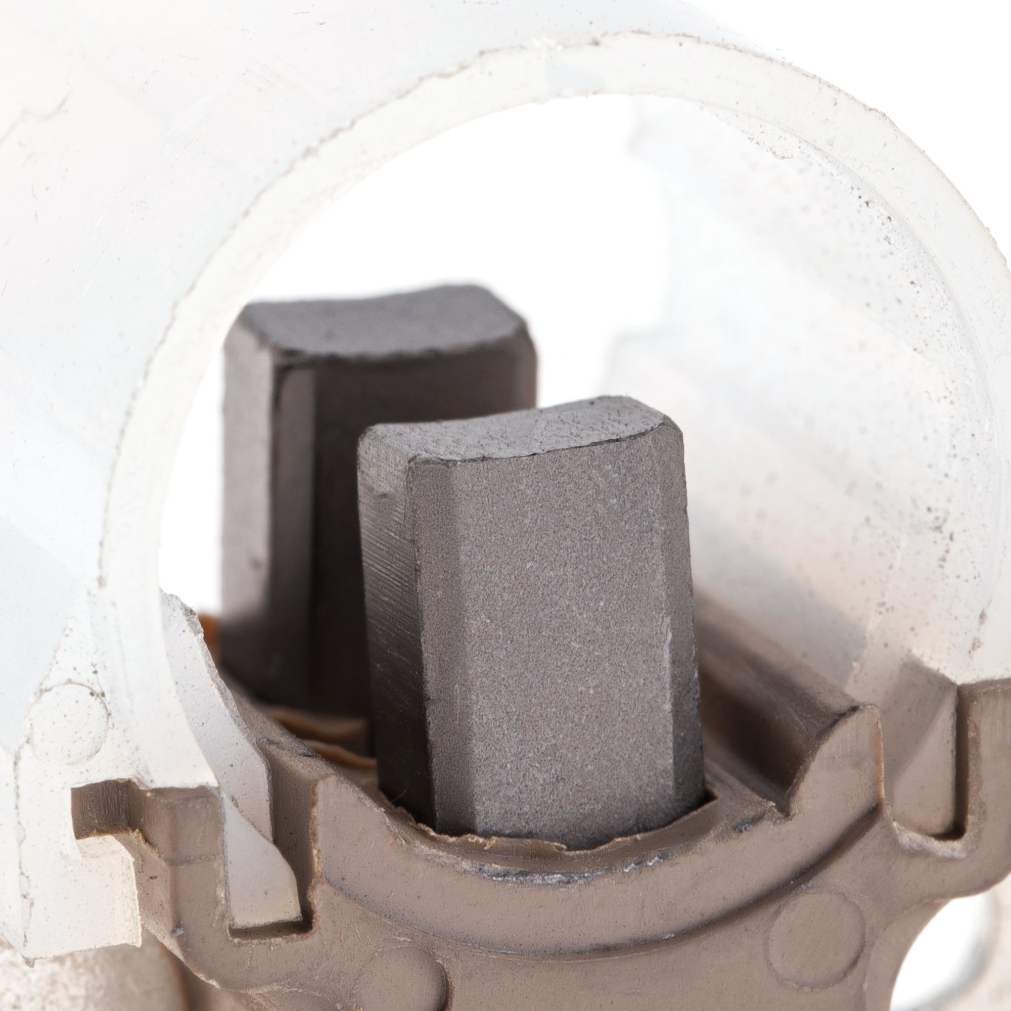 39-8203 Carbon Brush Holder for Alternator