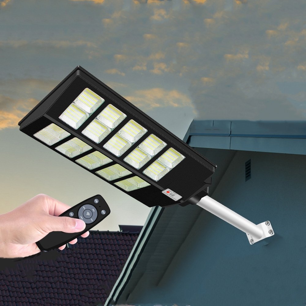 Solar Street Lamp 1000W 2000W All in One Outdoor Waterproof Motion Sensor Solar Street Light for Road Park Courtyard Lighting